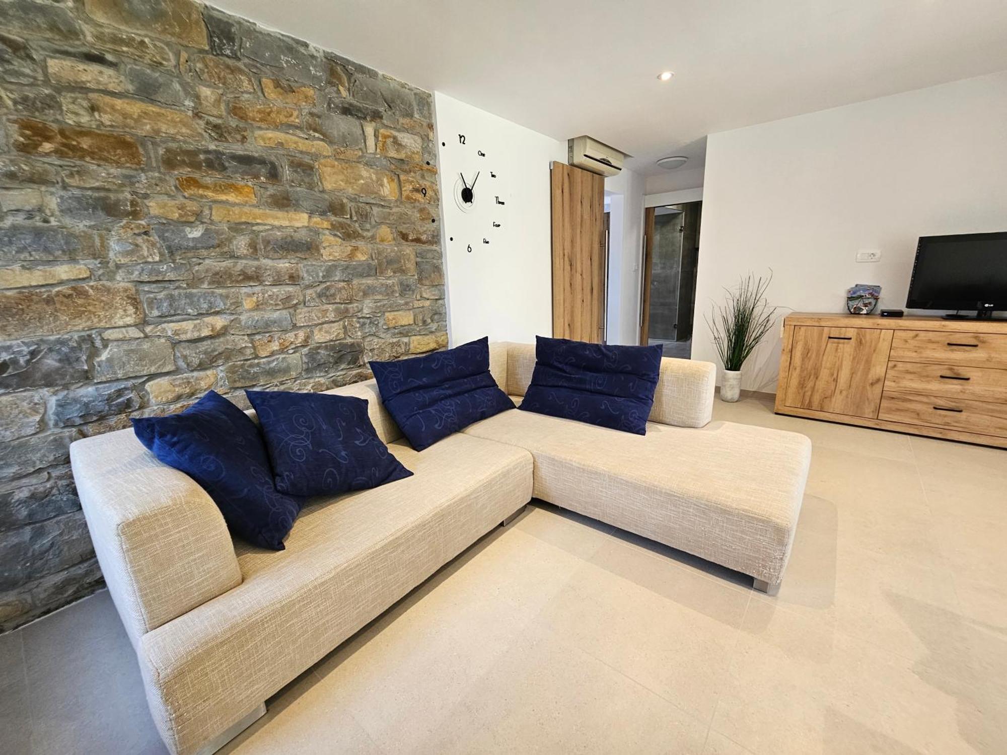 Casa Miranda - Family Comfort In A Quiet Area, Near The Sea, With Bbq And Free Parking Zgornje Skofije Luaran gambar