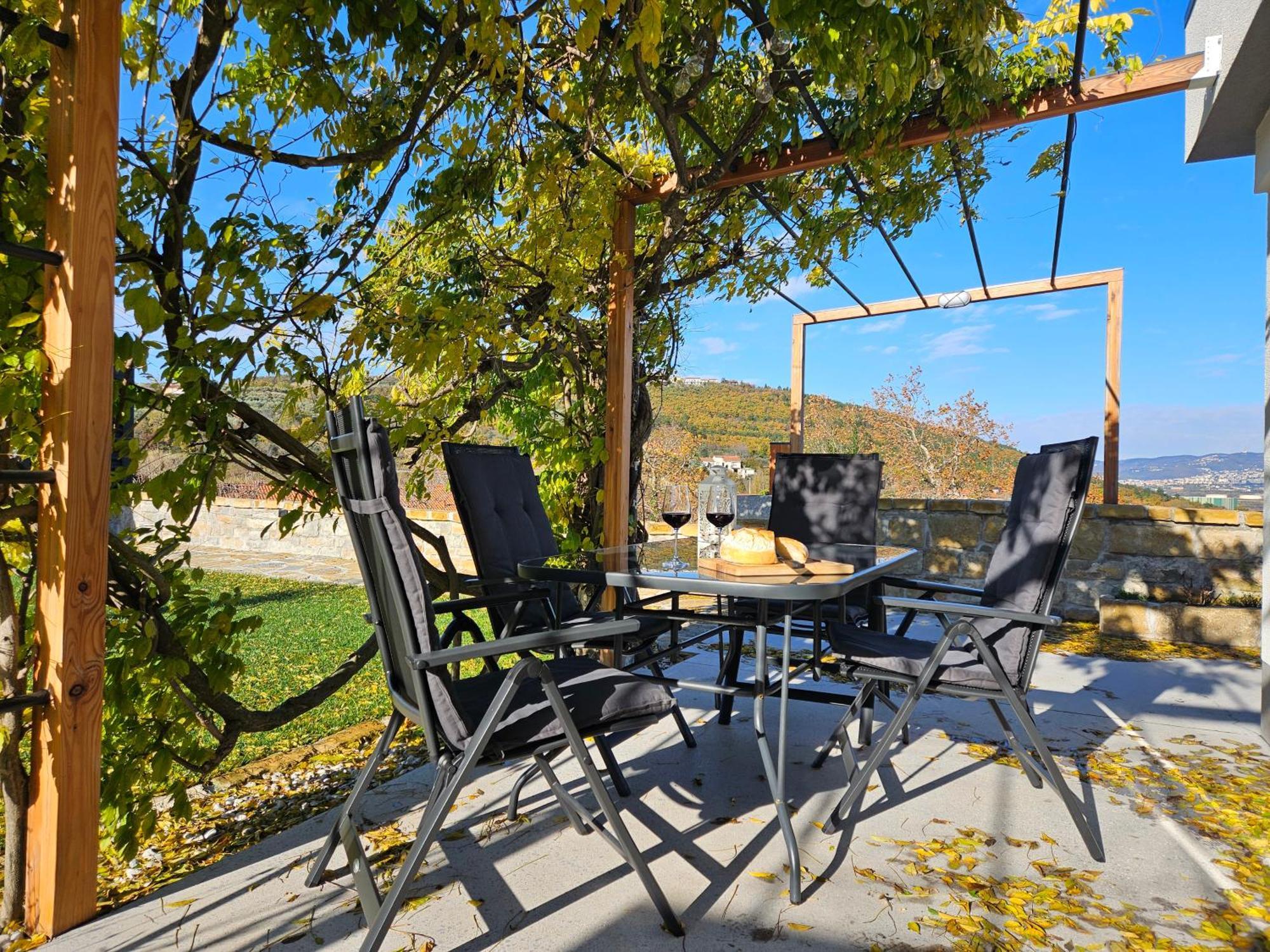 Casa Miranda - Family Comfort In A Quiet Area, Near The Sea, With Bbq And Free Parking Zgornje Skofije Luaran gambar